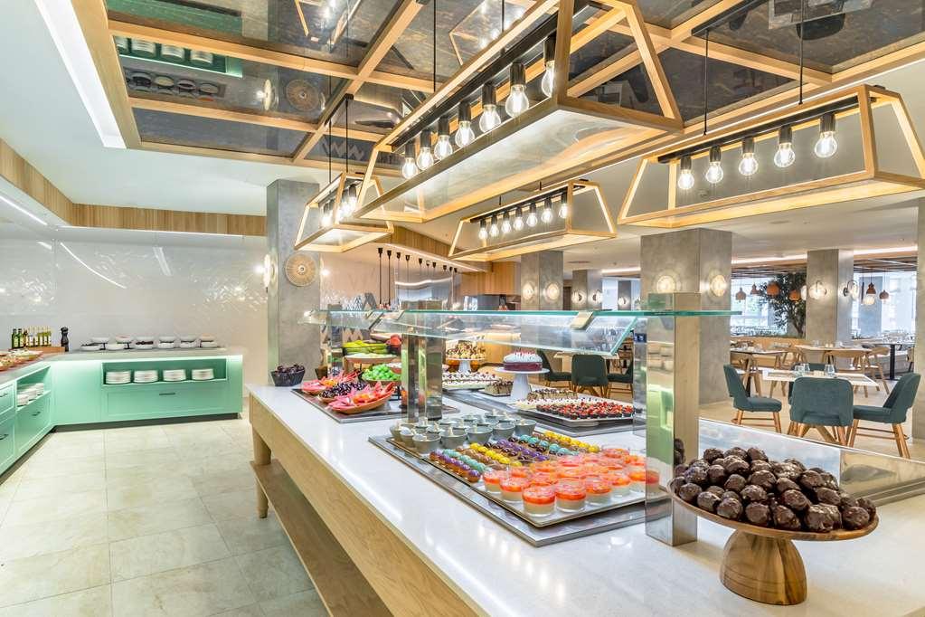 Barcel Ponent Playa Hotell Cala D´Or Restaurang bild