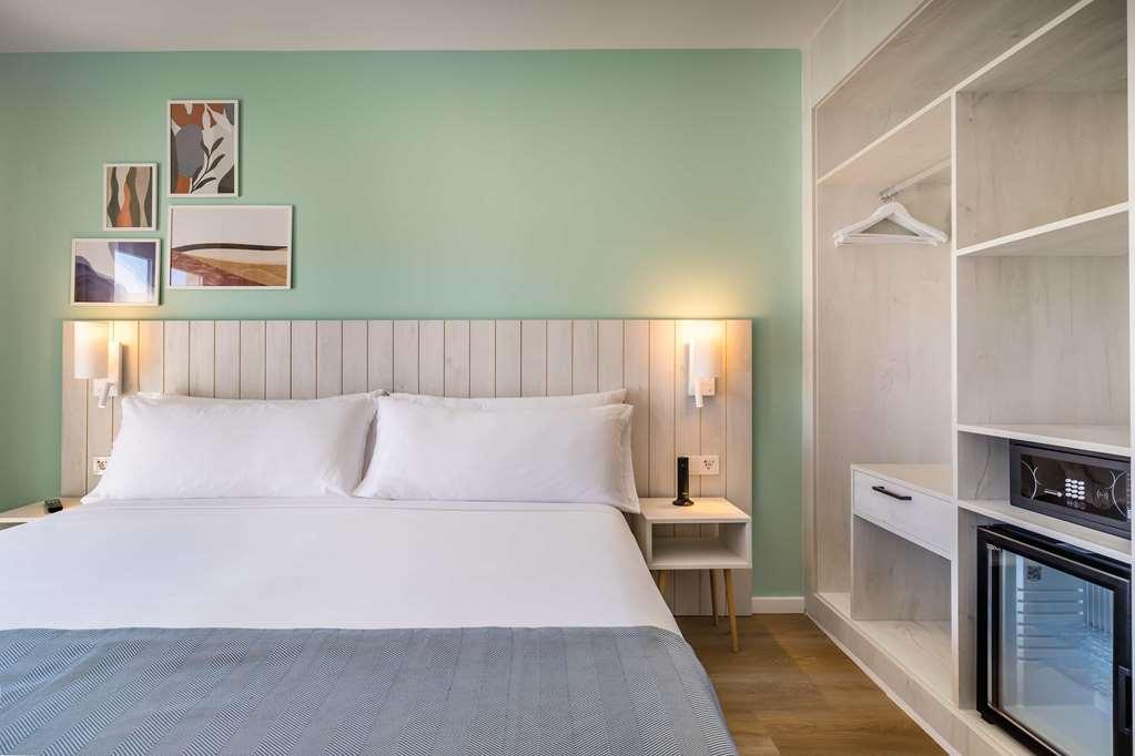 Barcel Ponent Playa Hotell Cala D´Or Rum bild